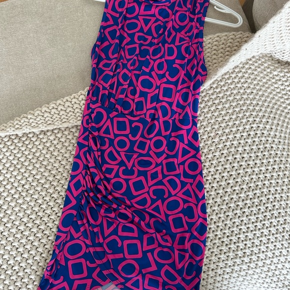 Super cute mini dress worn once! Size S - Picture 2 of 3